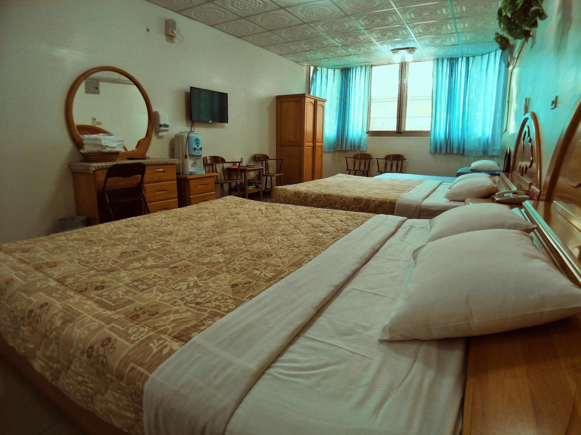 Sun Moon Lake Fisherman Homestay Юйчи Номер фото