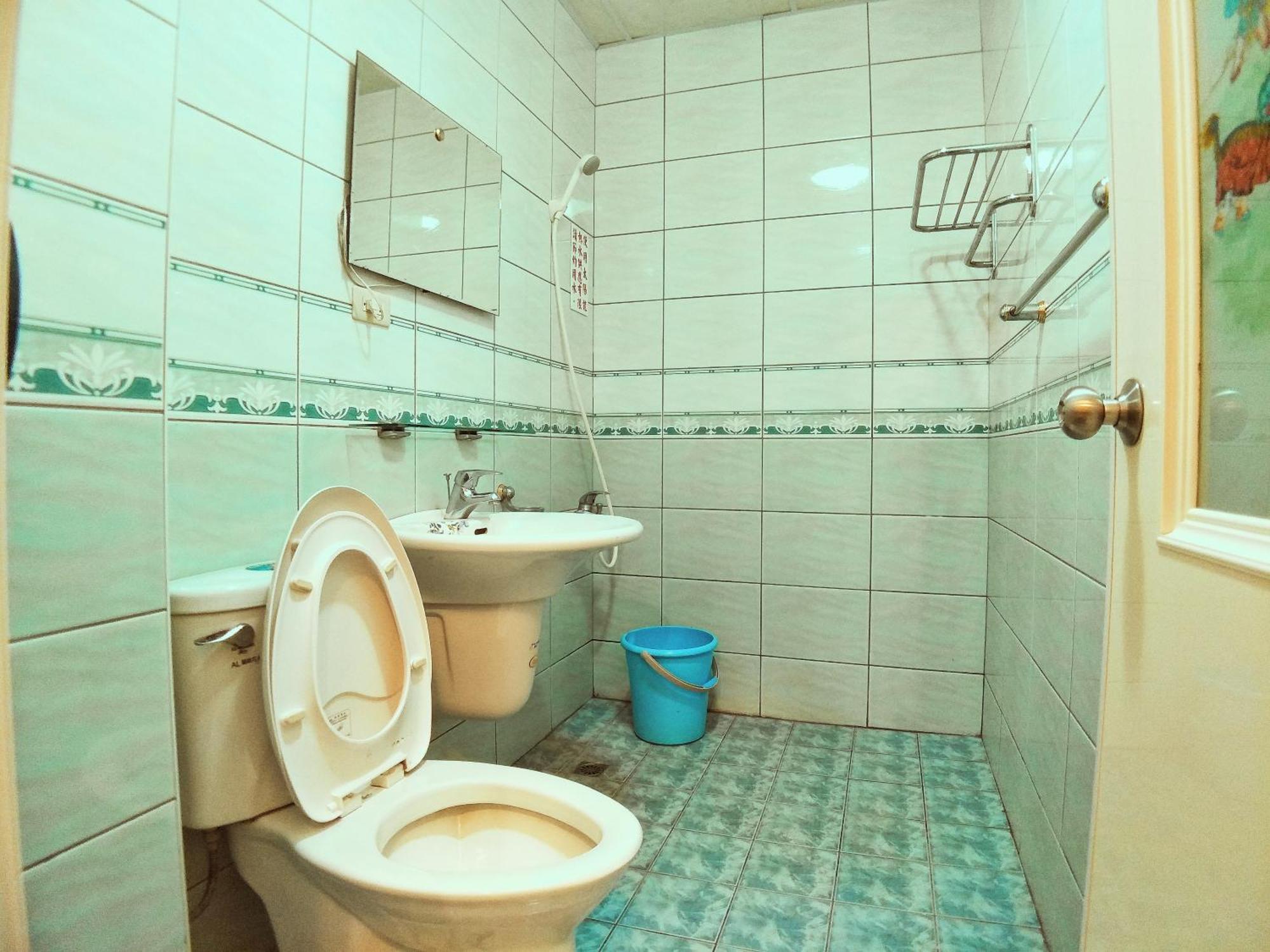 Sun Moon Lake Fisherman Homestay Юйчи Номер фото