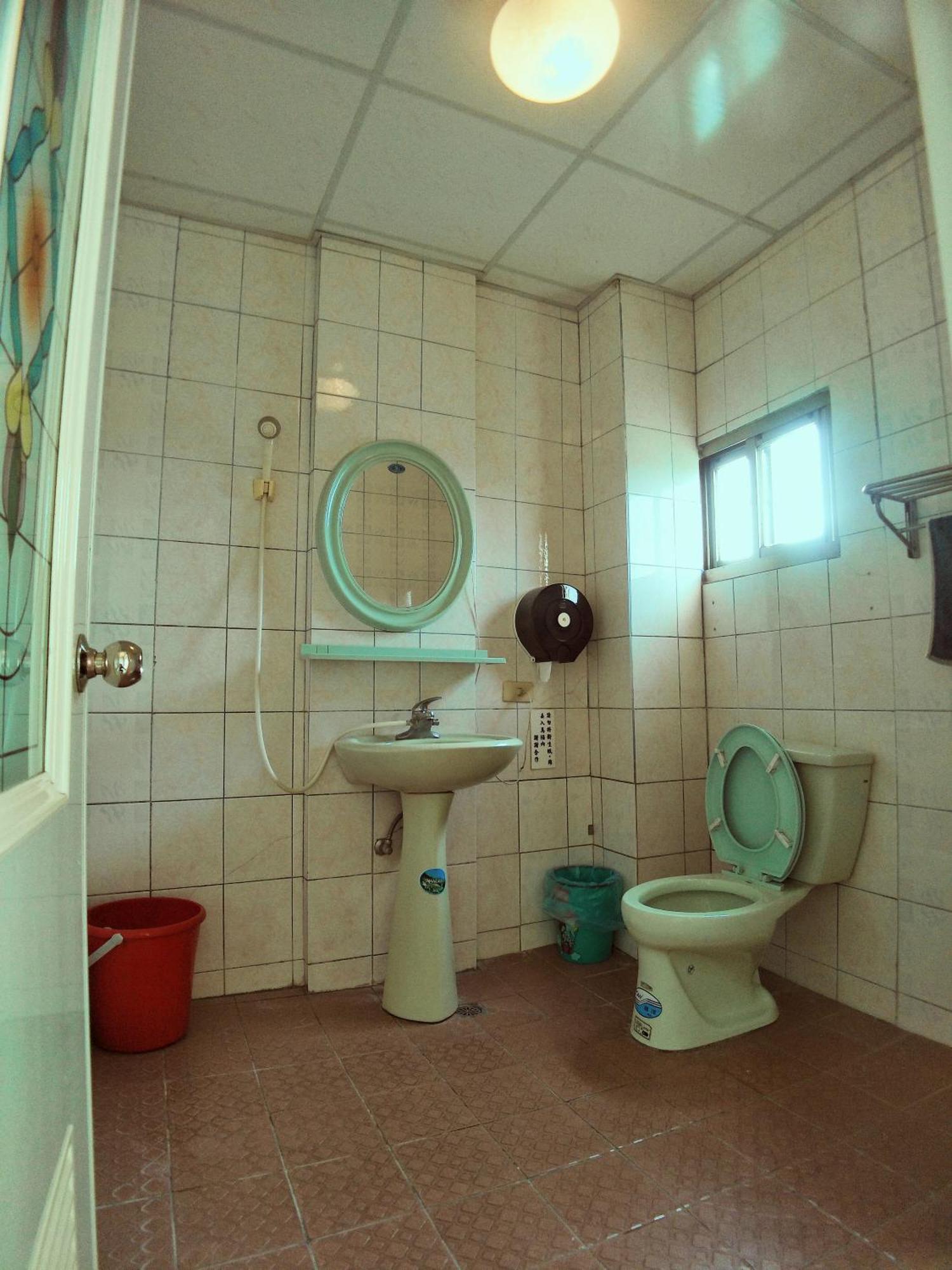 Sun Moon Lake Fisherman Homestay Юйчи Номер фото