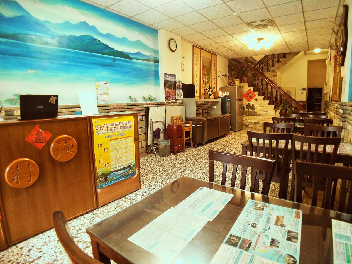 Sun Moon Lake Fisherman Homestay Юйчи Экстерьер фото